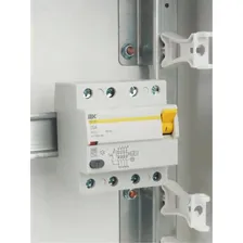 Выключатель дифференциальный (УЗО) IEK ВД1-63 4Р 25А 300мА - MDV10-4-025-300